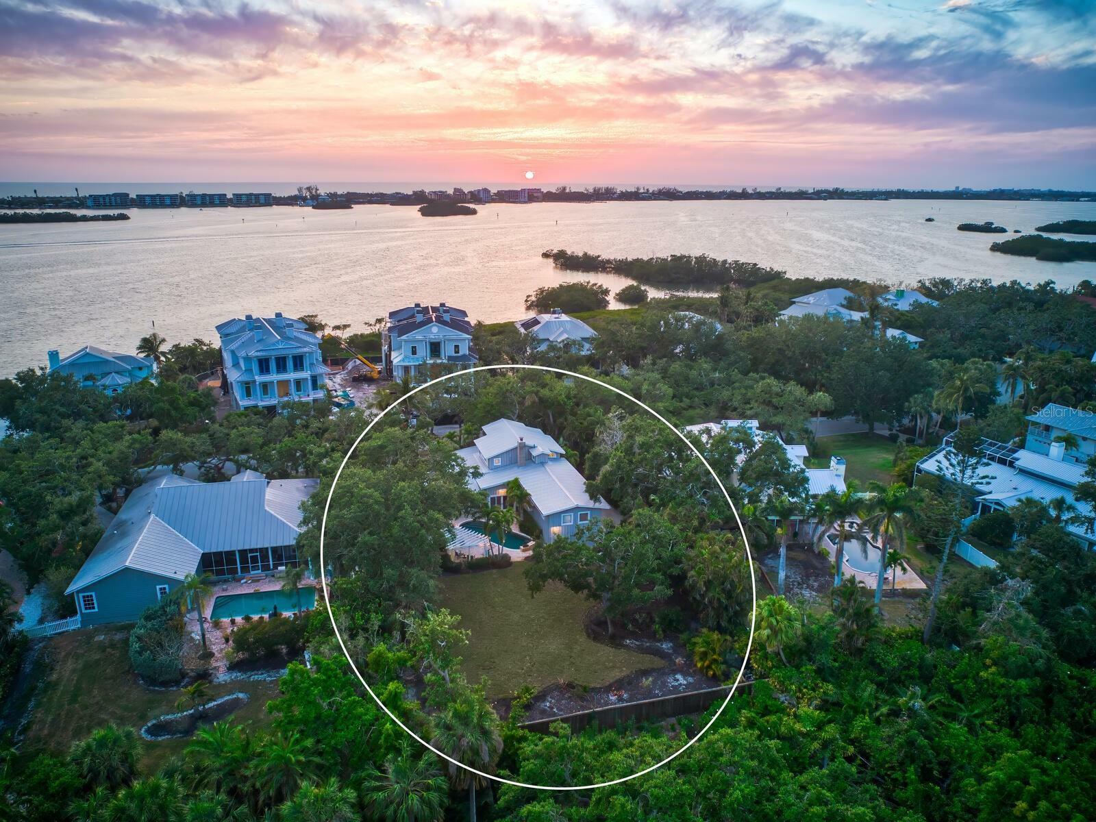 8871 Fishermens Bay Drive  Sarasota FL 34231 photo
