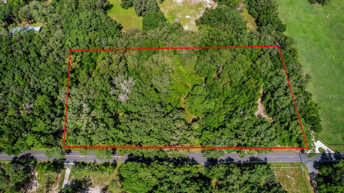 Property Photo: 37215 Rolling Acres Road FL 32159