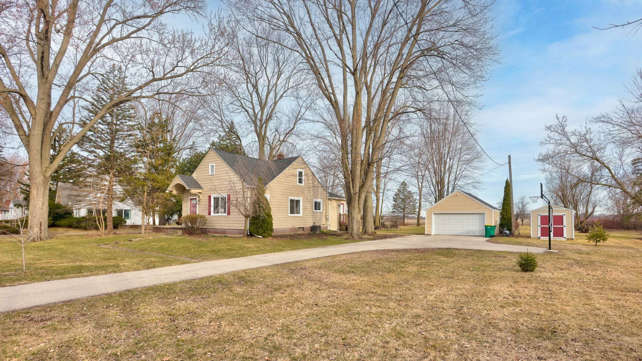 Property Photo: 1743 Midland Road MI 48706