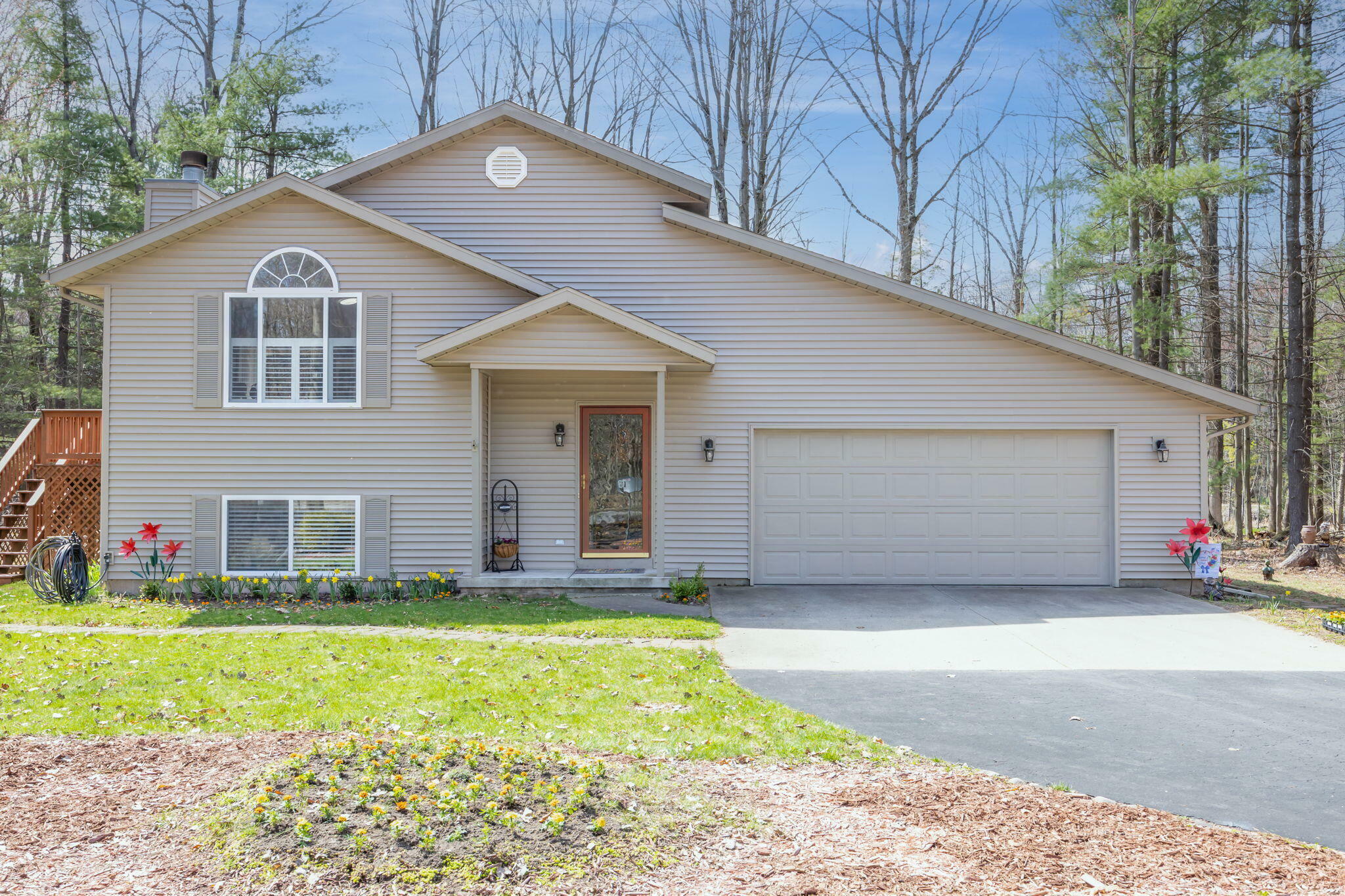 Property Photo: 6283 Clubhouse Drive E MI 49346