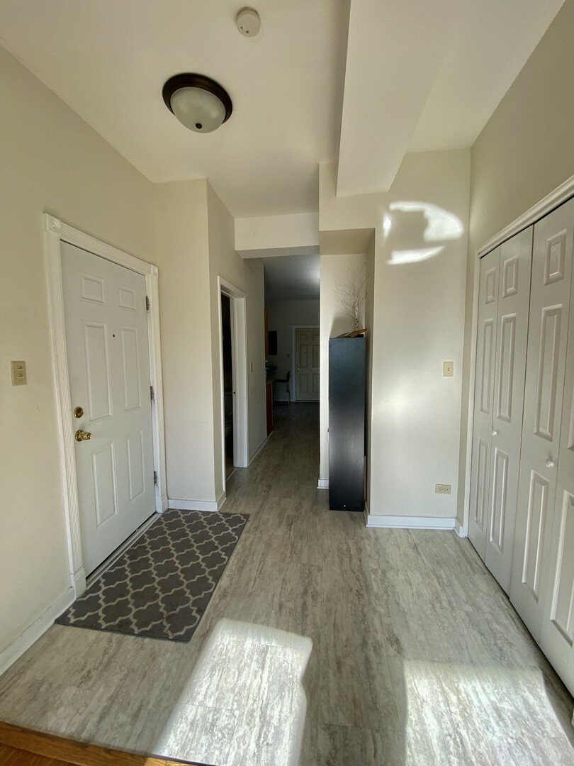 Property Photo: 1103 N Ashland Avenue 3F IL 60622