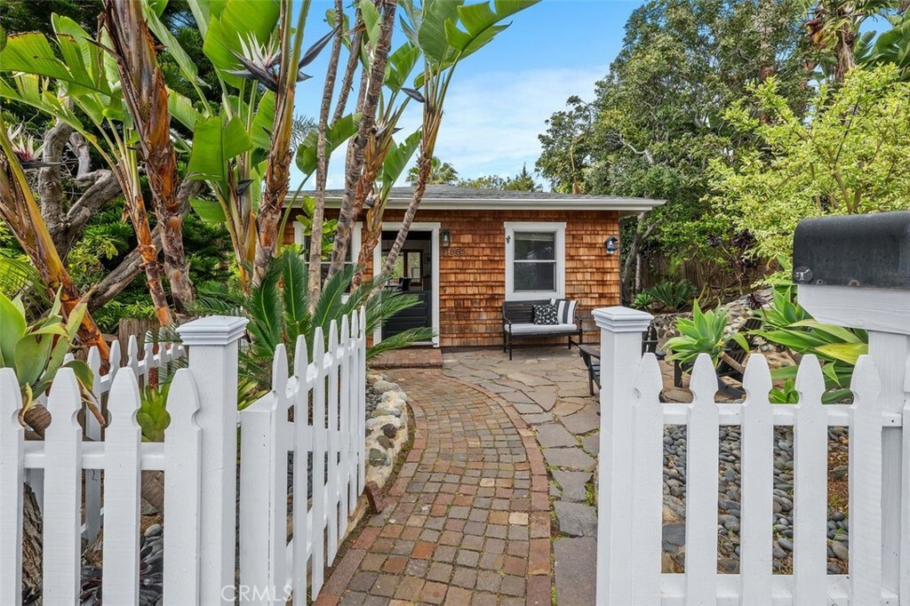 31885 9th Ave.  Laguna Beach CA 92651 photo