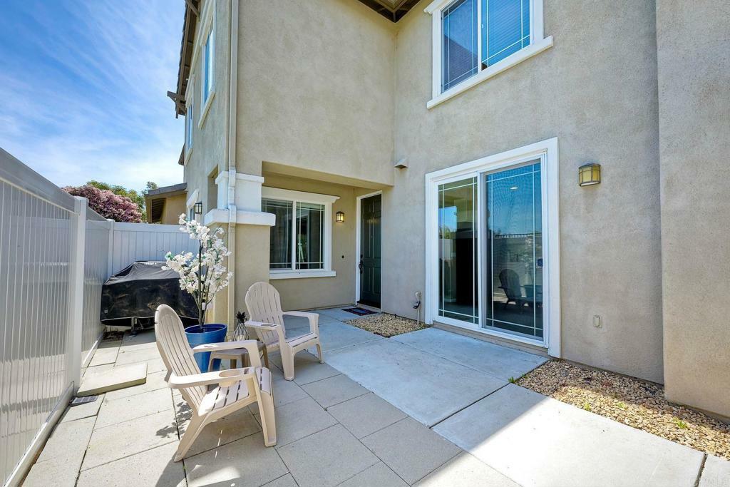 Property Photo: 369 Borden Rd CA 92069
