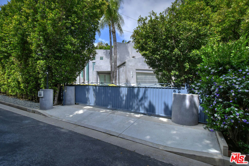 Property Photo: 4035 Pacheco Drive CA 91403