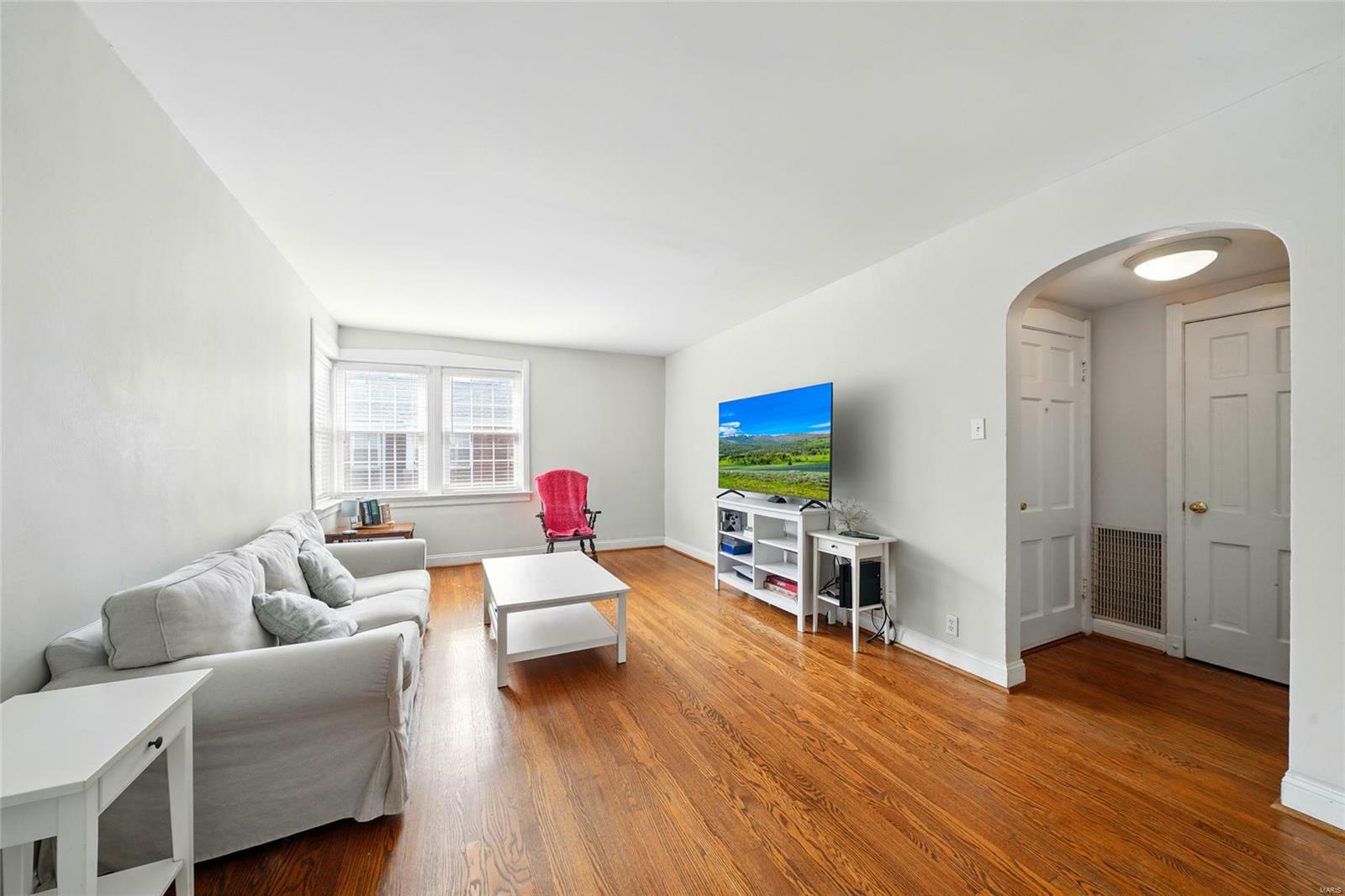 Property Photo: 7561 Oxford Drive 3S MO 63105