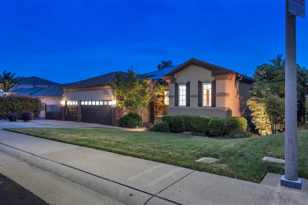 Property Photo: 7021 Pembroke Way CA 95677