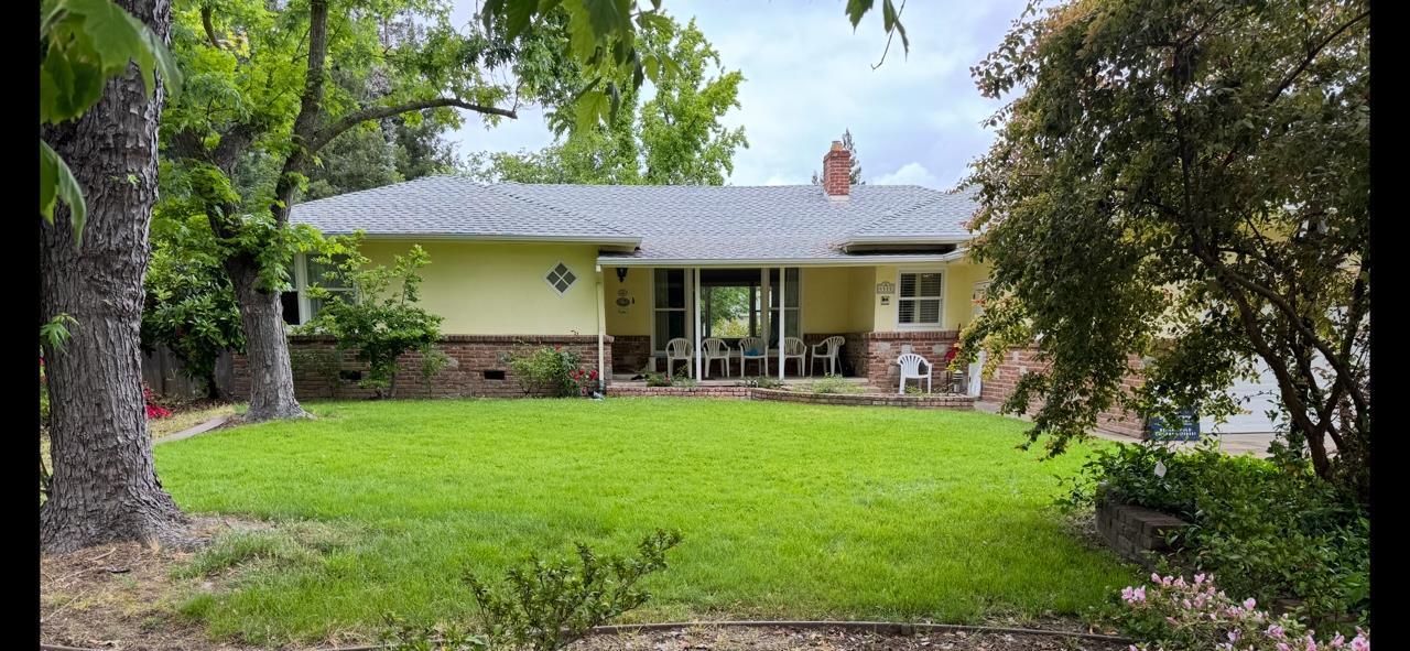 Property Photo: 4555 S Park Drive CA 95821