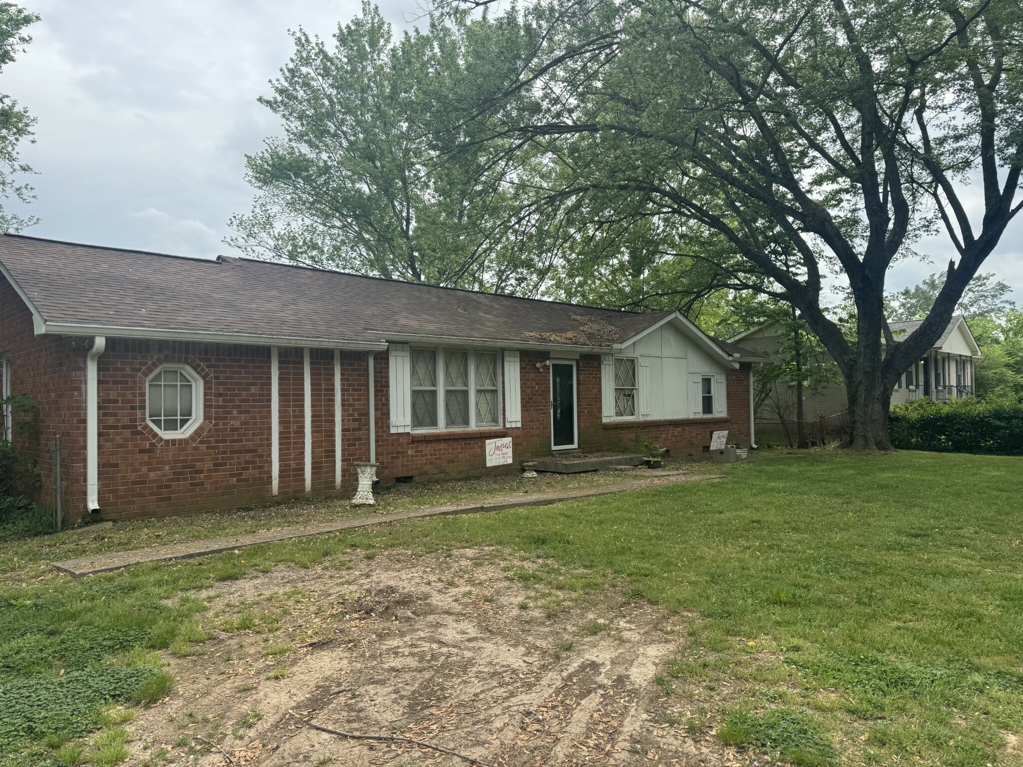 Property Photo:  306 Notgrass Rd  TN 37042 