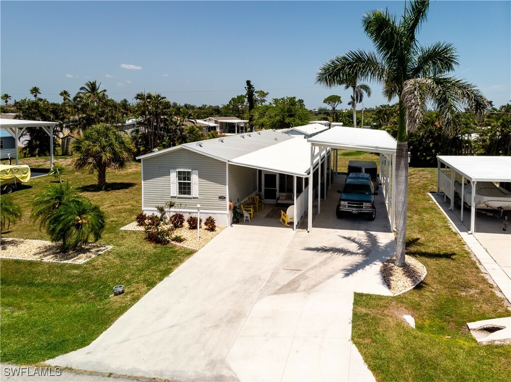 Property Photo: 7696 Farrell Road FL 33922