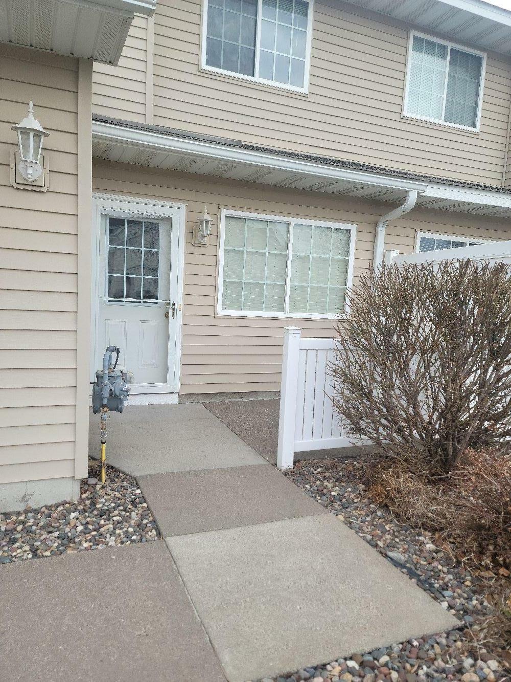 Property Photo: 2502 Yellowstone Drive 87 MN 55033