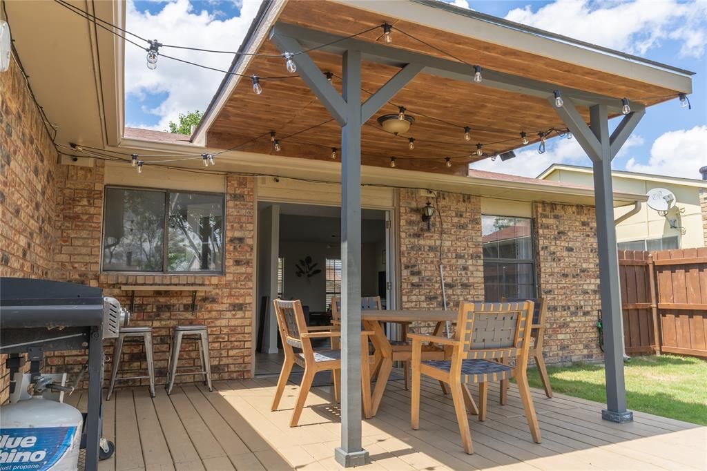 Property Photo:  5629 Truitt Street  TX 75056 