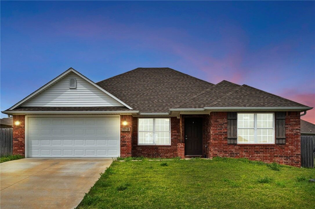 Property Photo:  2108 Cedar Circle  AR 72734 