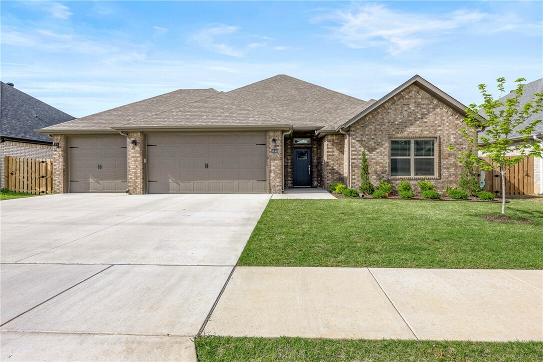 Property Photo:  1340 Sessile Oak Way  AR 72713 