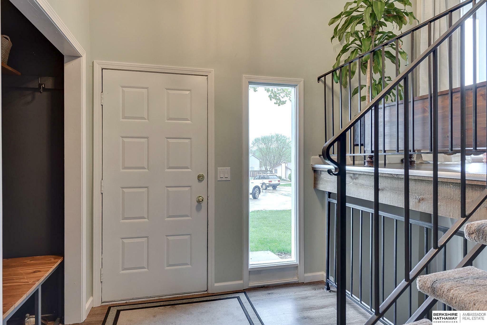 Property Photo: 5913 N 110th Circle NE 68164
