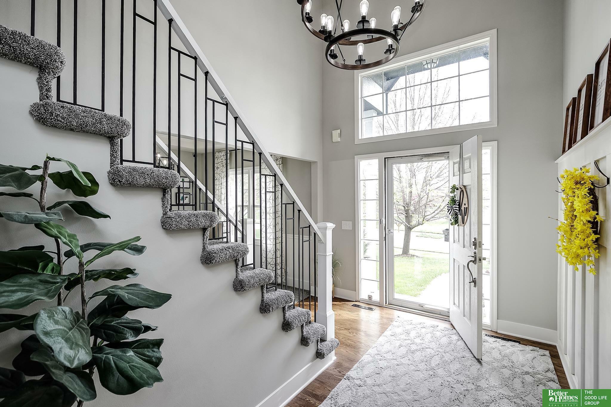 Property Photo: 2811 John Street NE 68133