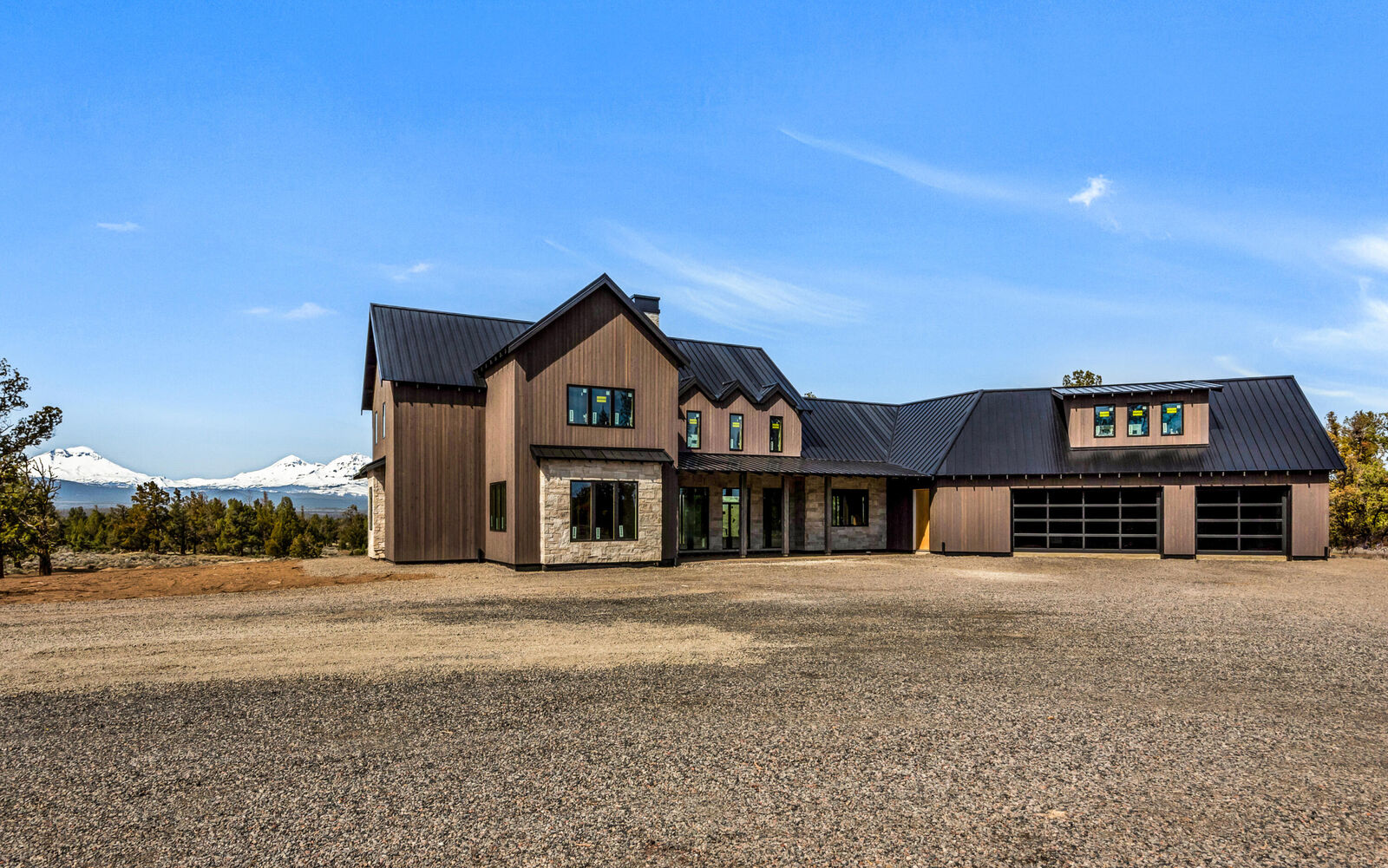 Property Photo: 66920 Fryrear Road OR 97703