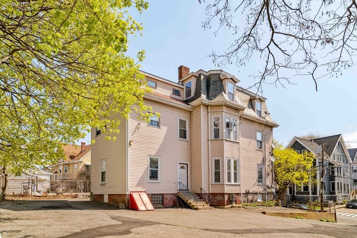 Property Photo:  34 Pinckney St  MA 02145 
