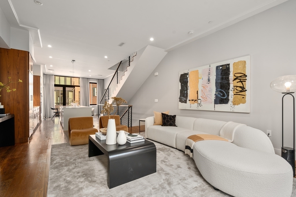 Property Photo: 11 Edgerly Pl MA 02116