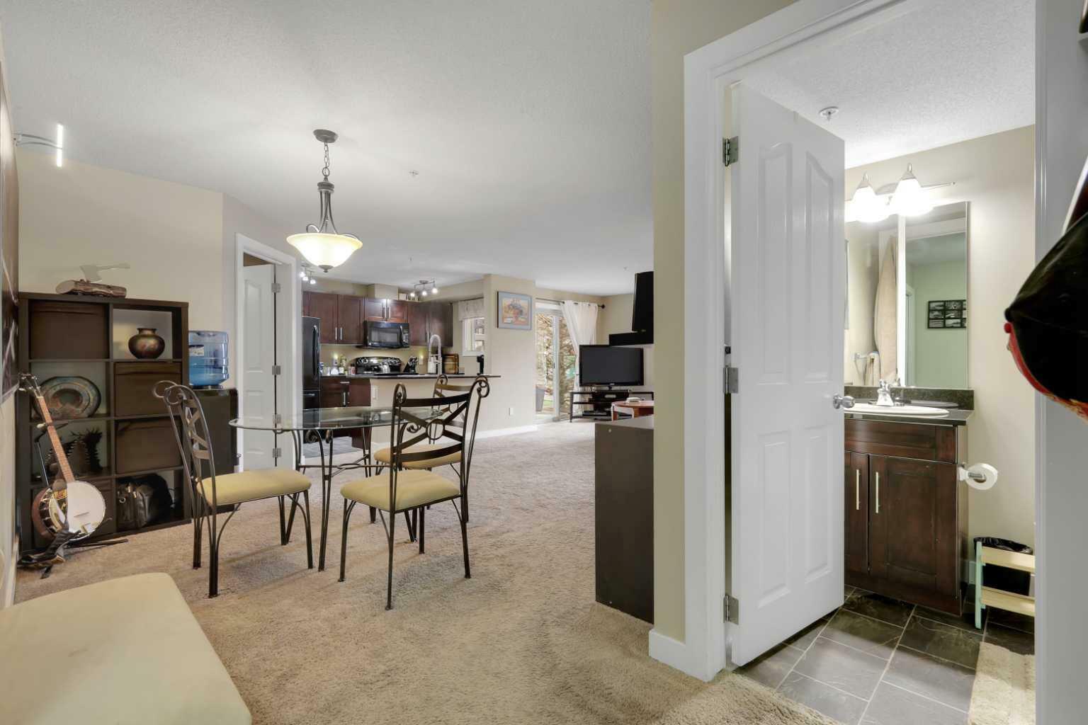 Photo de la propriété: 403 Mackenzie Way SW 2106 AB T4B 3V7