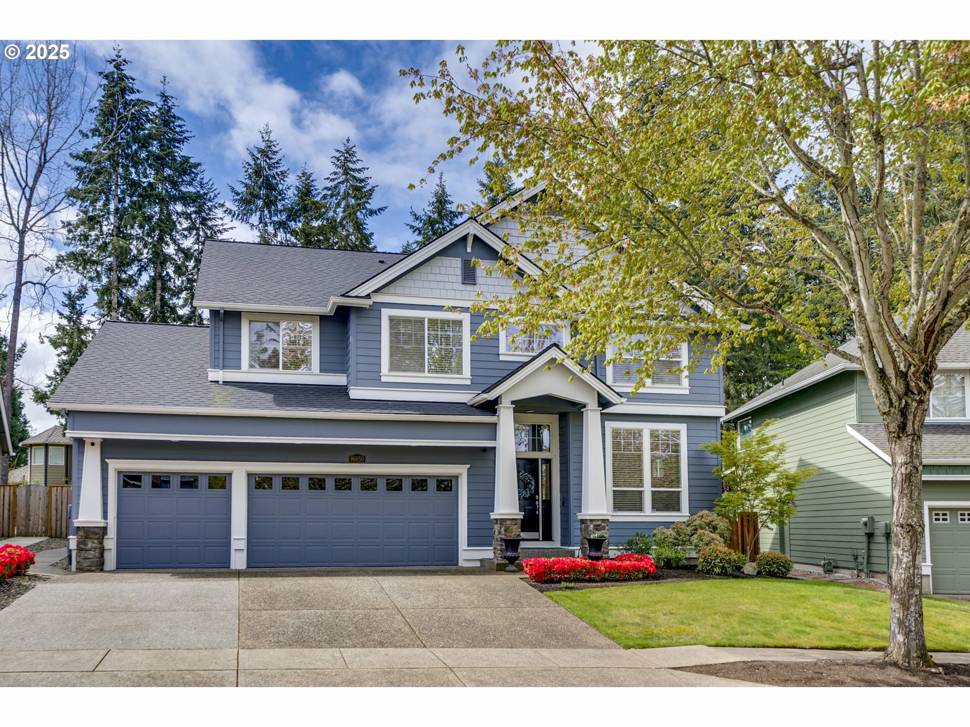 Property Photo: 16650 SW Rogue River Ter OR 97006