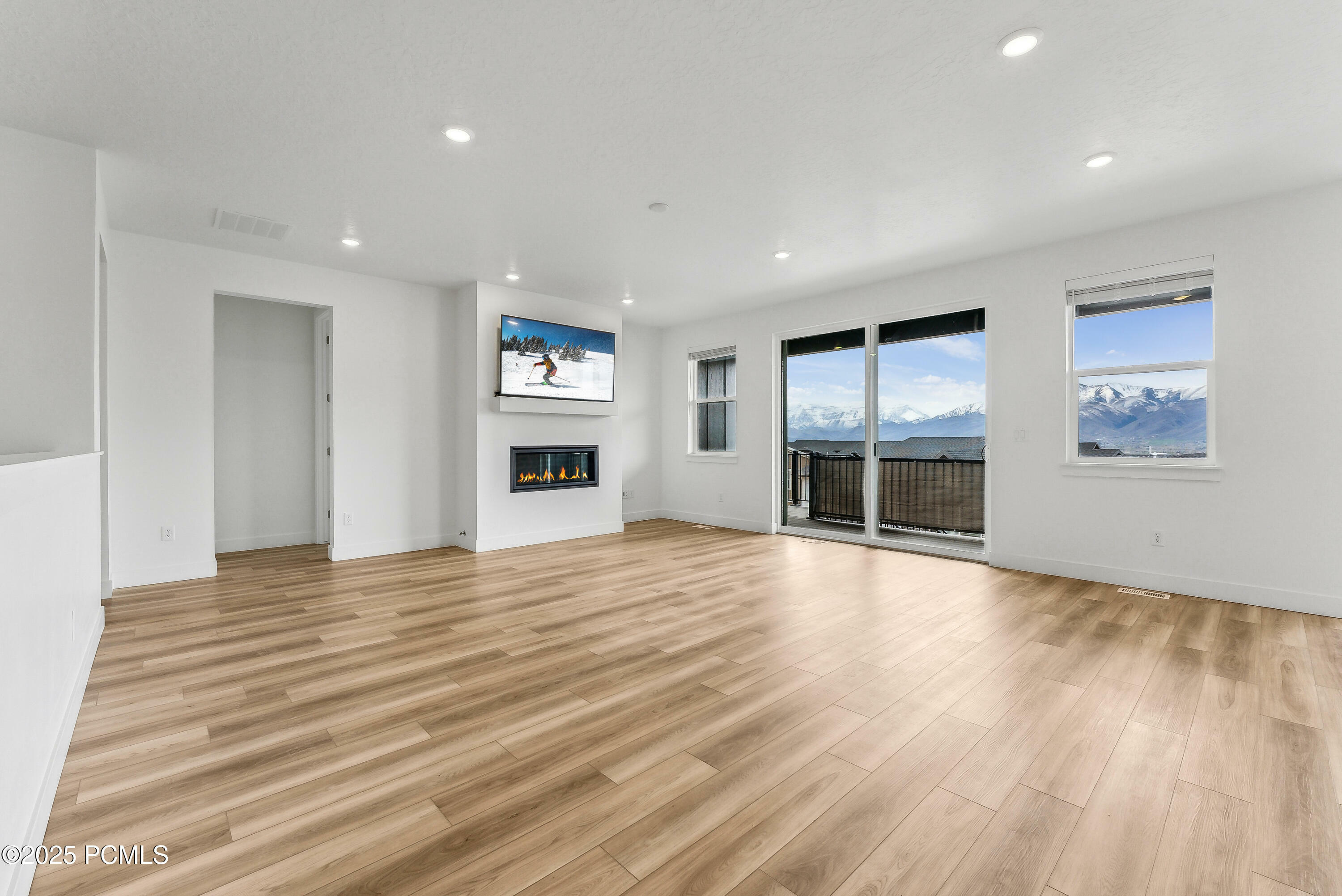 Property Photo: 2467 N Wildflower Lane UT 84032
