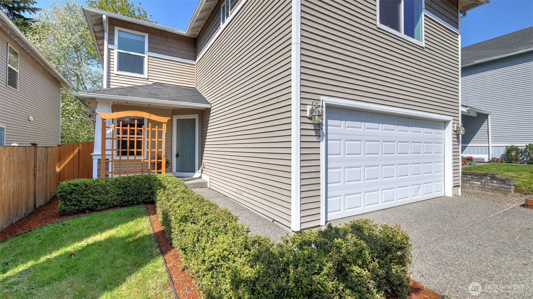Property Photo: 12822 SE 226th Place WA 98031