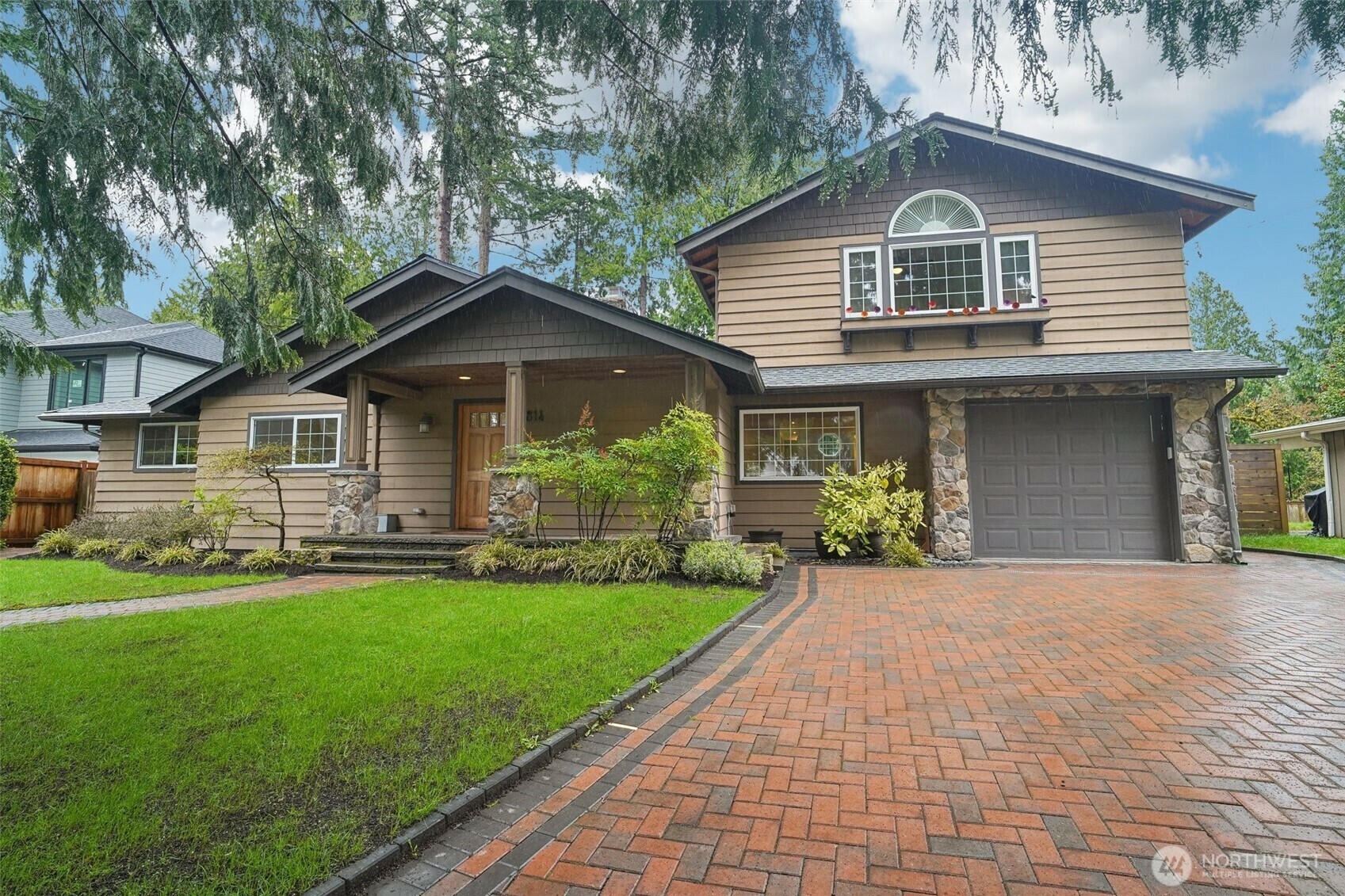 Property Photo:  1814  154th Avenue SE  WA 98007 