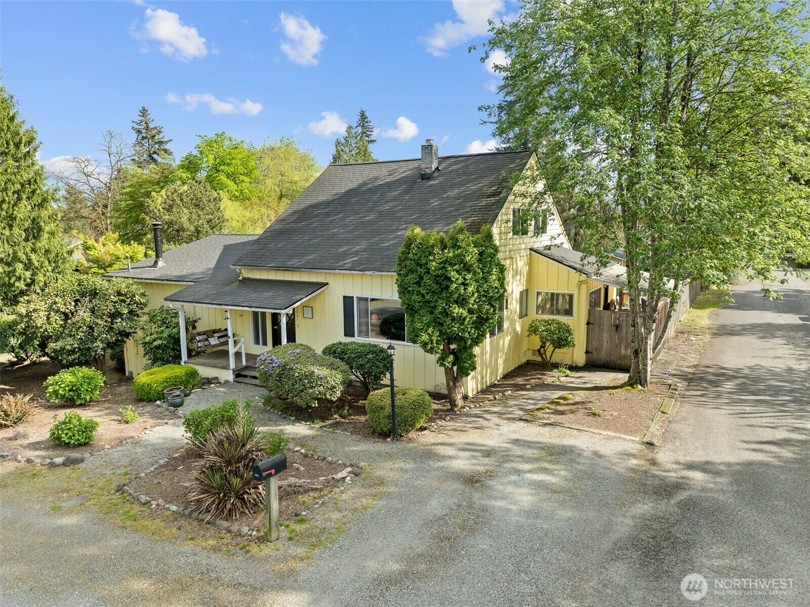 Property Photo: 13601 SE 266th Street WA 98042