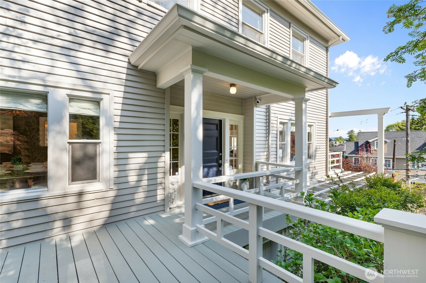 Property Photo: 154 35th Avenue E WA 98112