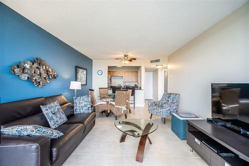 Property Photo: 1830 Embassy Drive 409 FL 33401