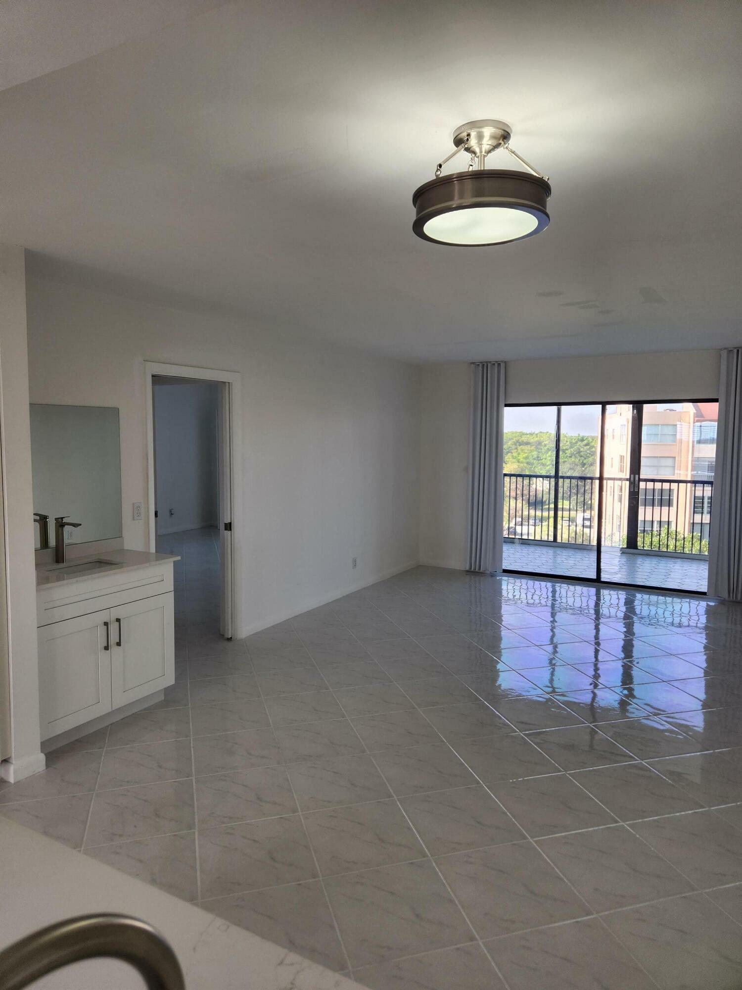 Property Photo: 14475 N Strathmore Lane 707 FL 33446
