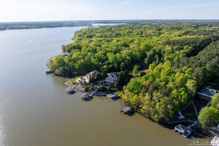 Property Photo: 9 E Maple Pointe Dr NC 27850