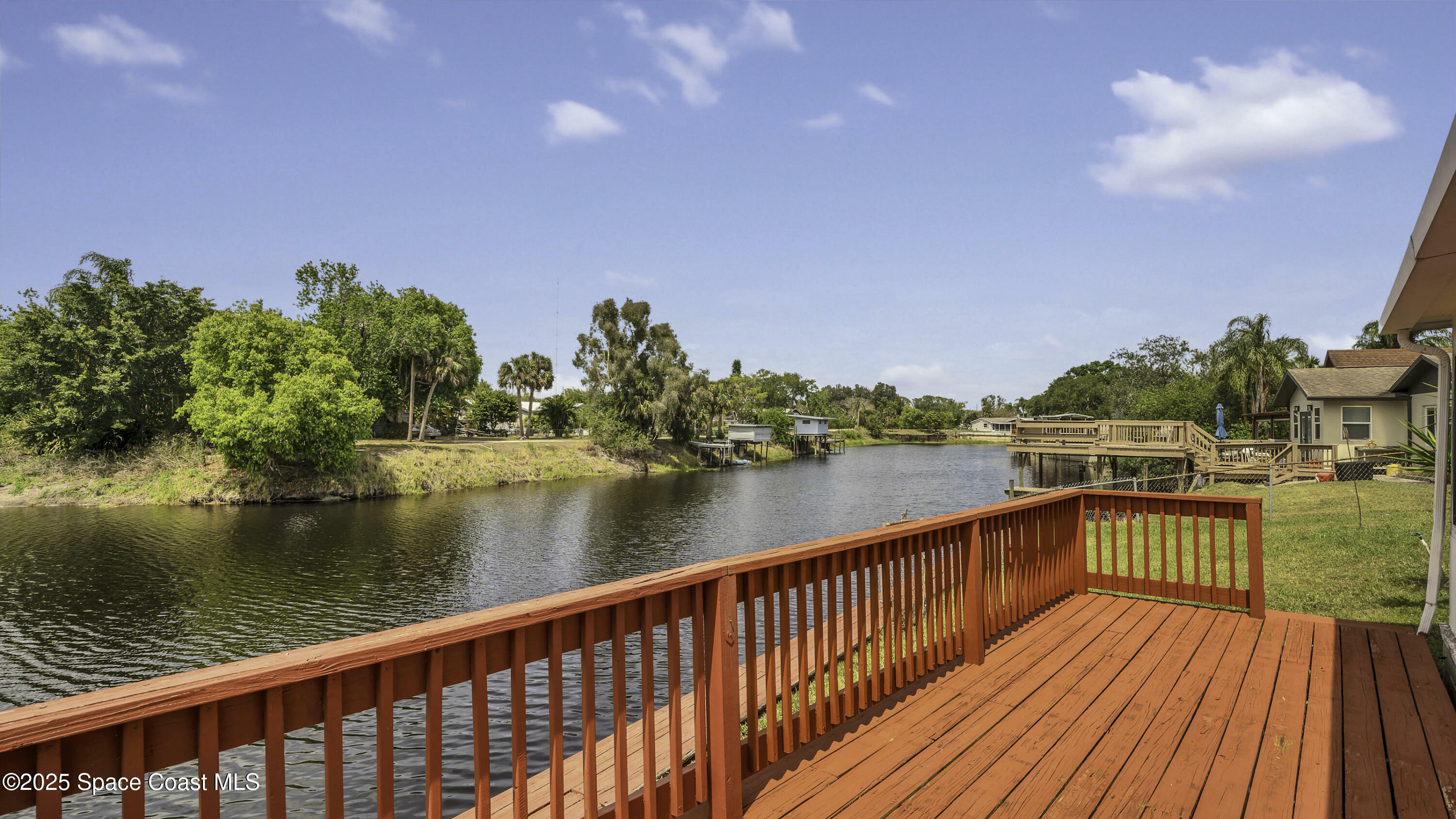 Property Photo: 850 Cardinal Road FL 32926