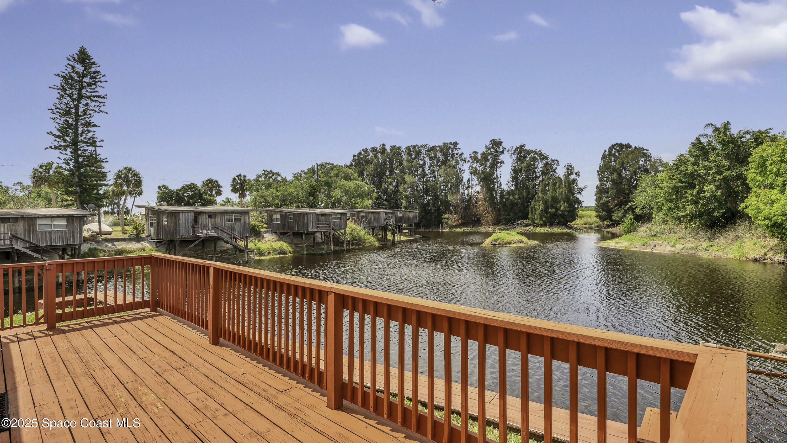Property Photo: 850 Cardinal Road FL 32926