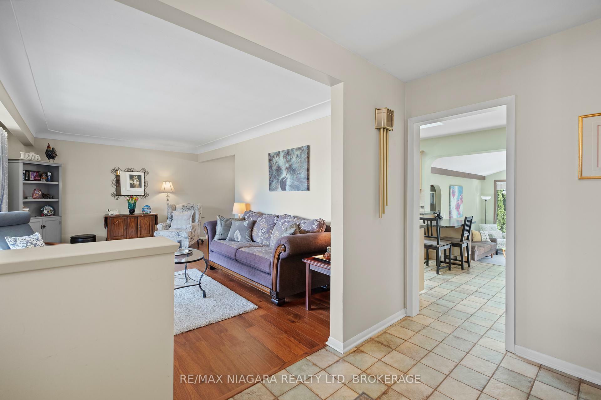 Property Photo: 2270 Seventh Louth Street ON L2R 6P7