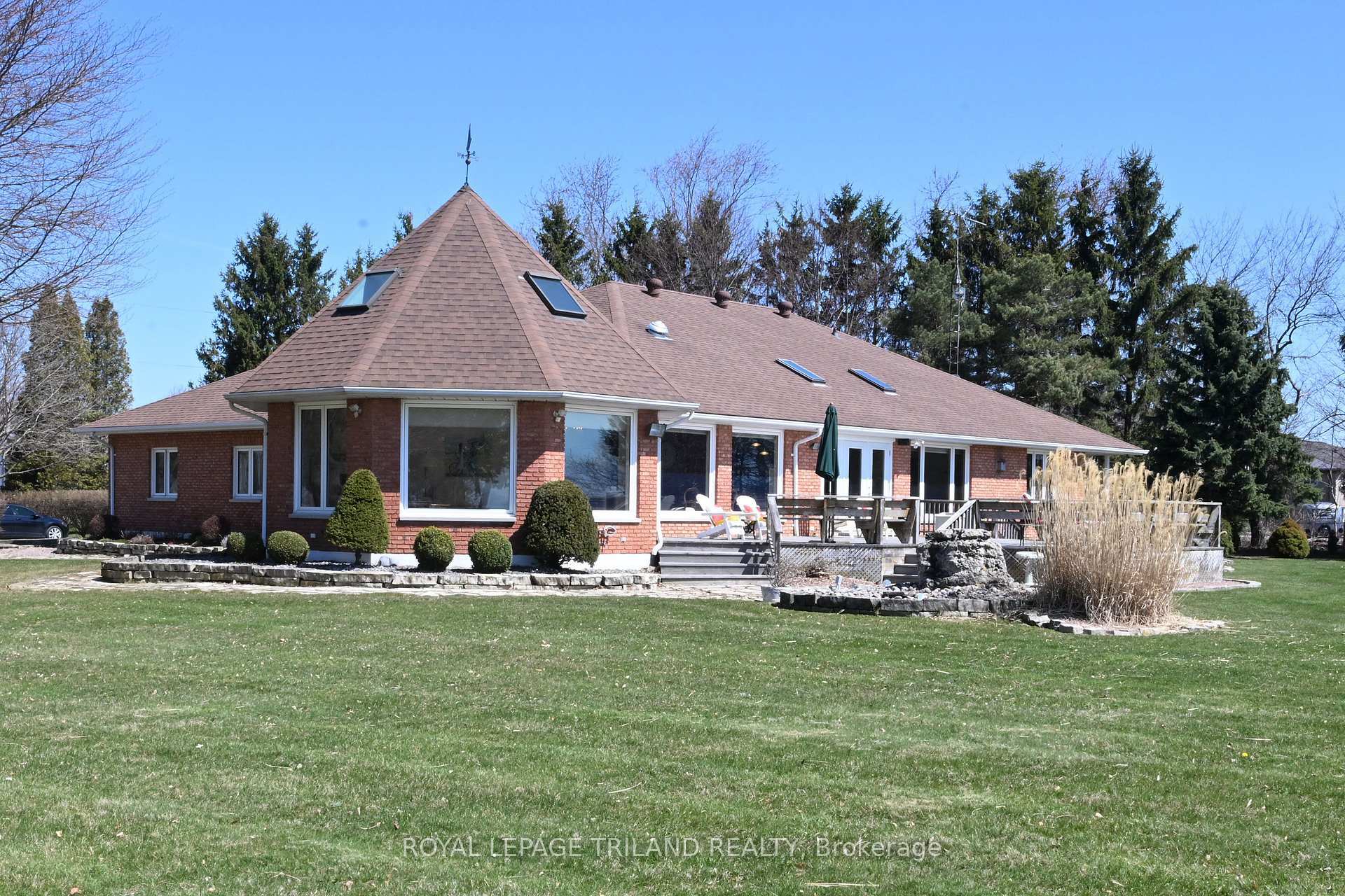 7154 Talbot Trail  Chatham-Kent ON N0P 1A0 photo