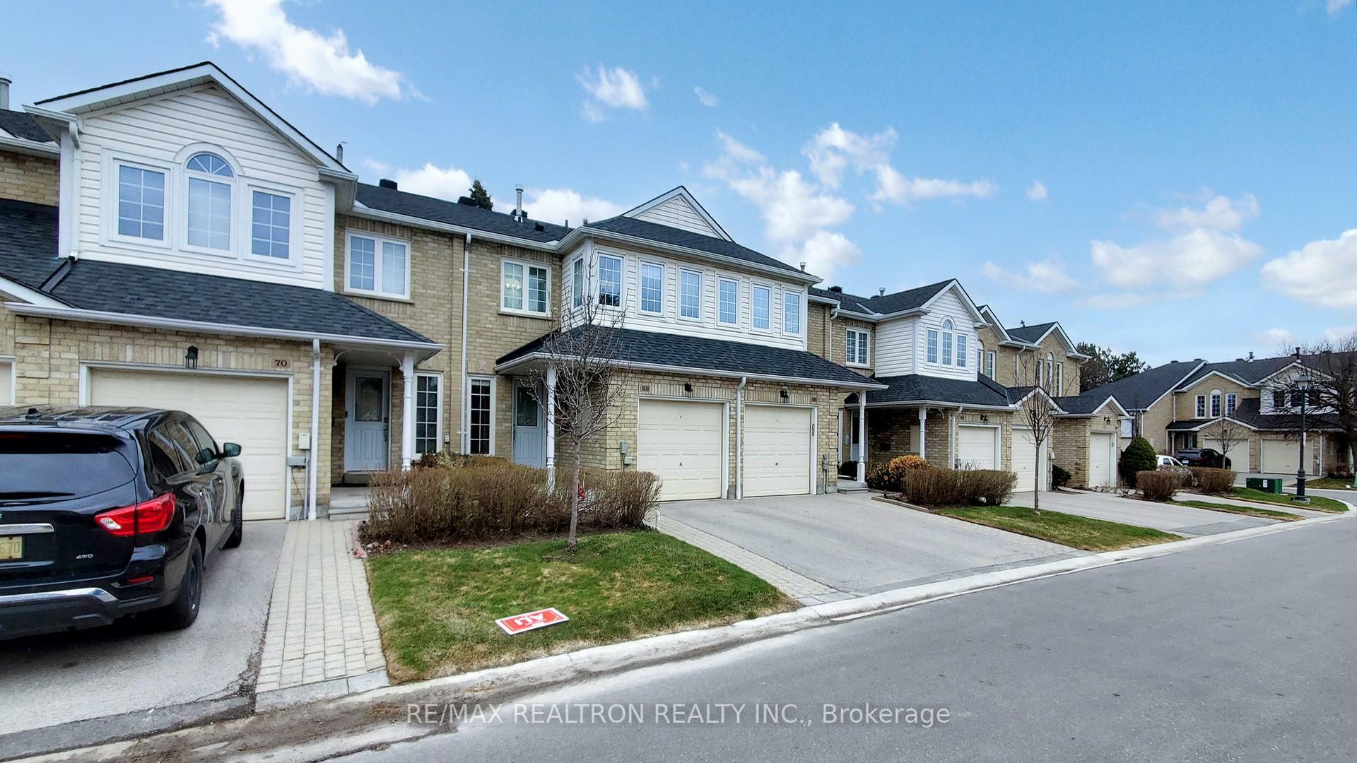 Photo de la propriété: 68 Heathcliffe Square ON L6S 5R5