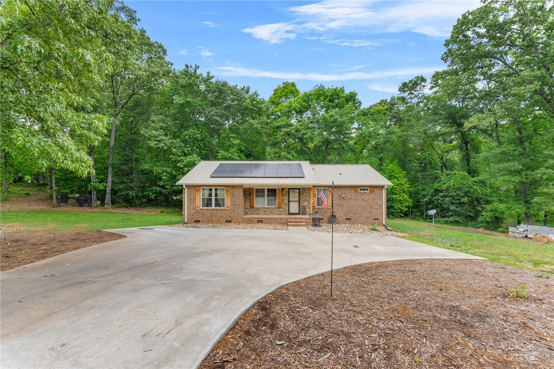 Property Photo: 5117 Davis Circle SC 29625