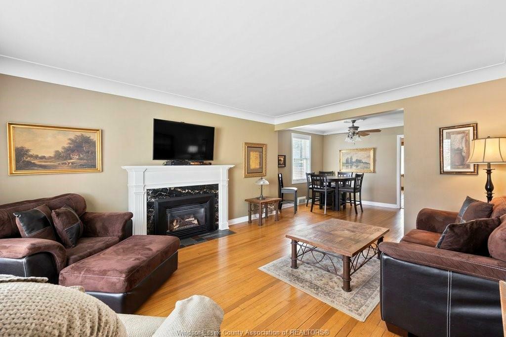 Photo de la propriété: 2467 Windermere Road ON N8W 2T2