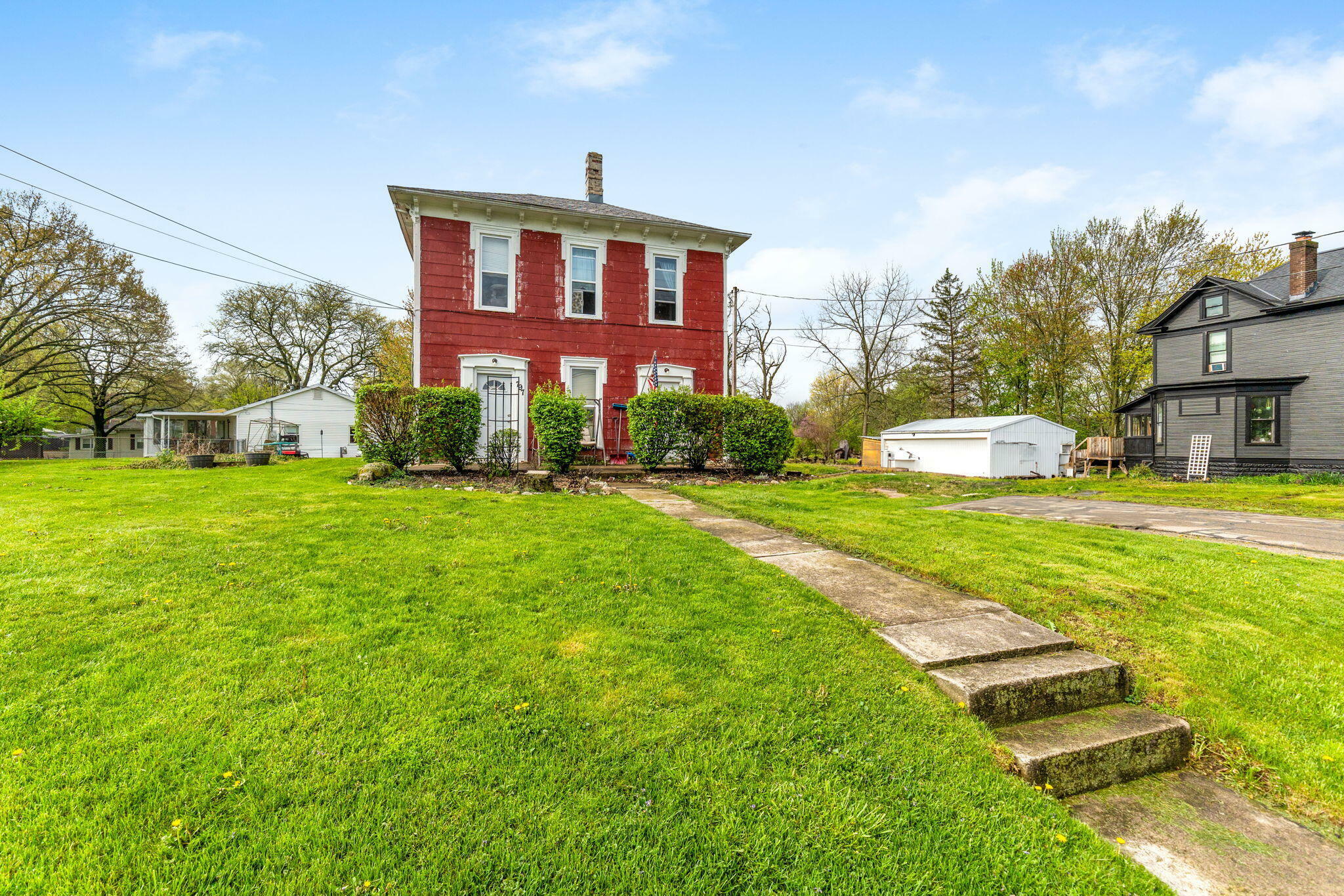 Property Photo: 797-799 W 5th Street OH 43040