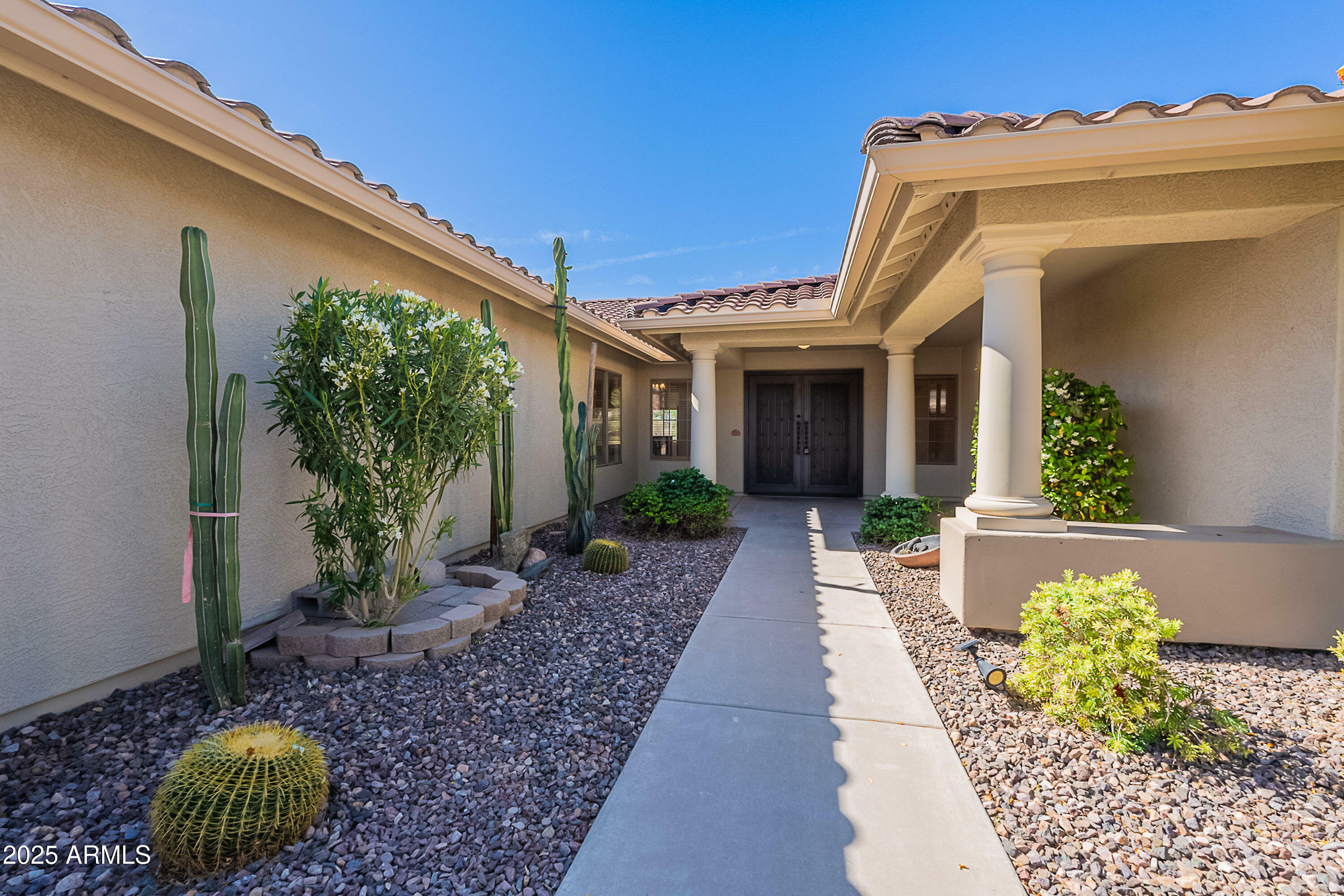 Property Photo:  13305 W Colter Street  AZ 85340 