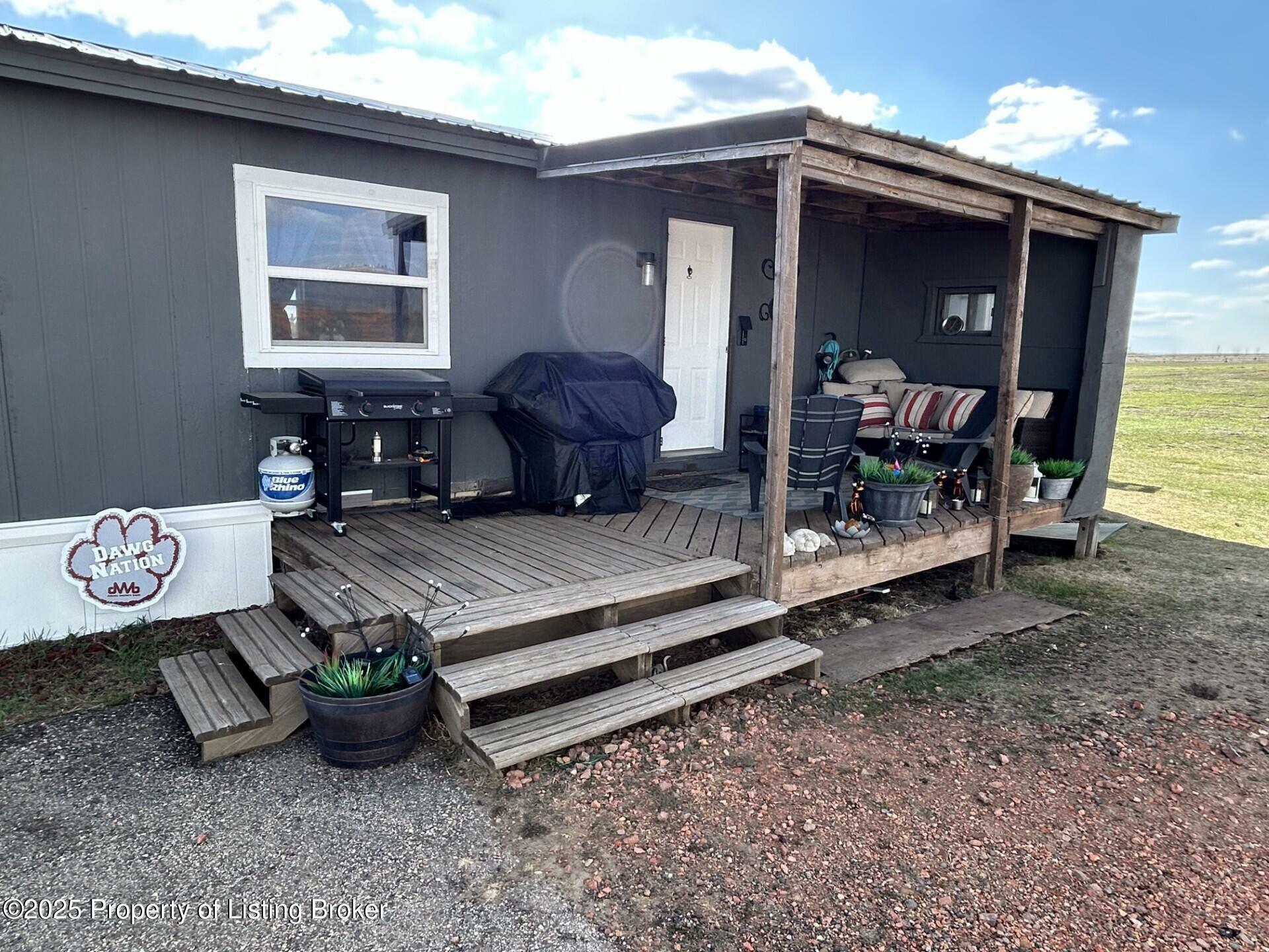 Property Photo: 14603 86th Street SW ND 58623