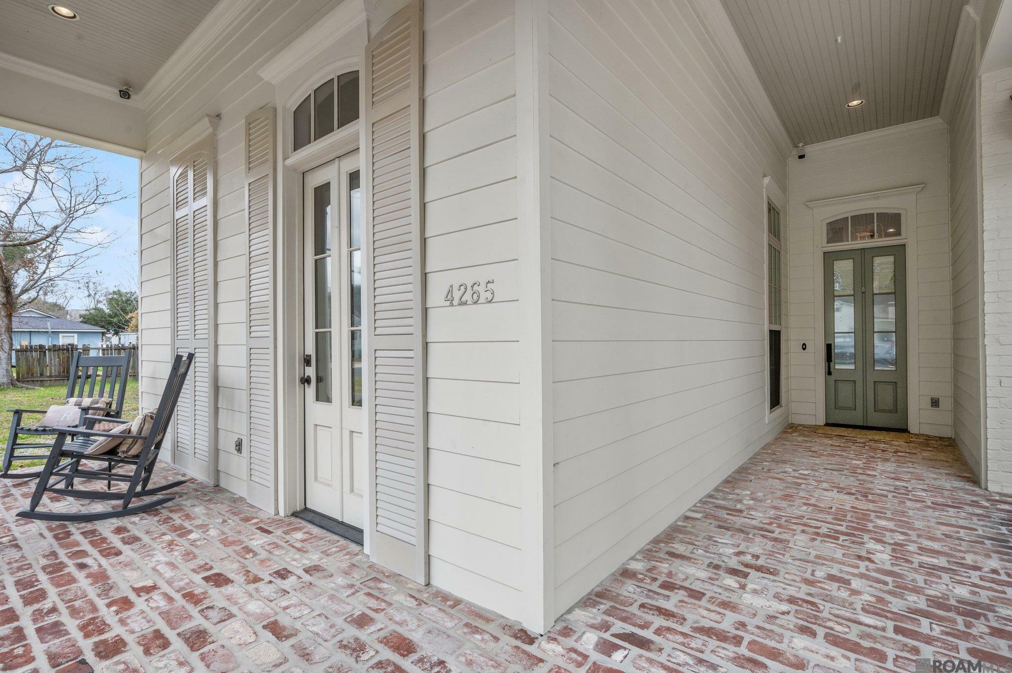 Property Photo:  4265 Poplar St  LA 70808 