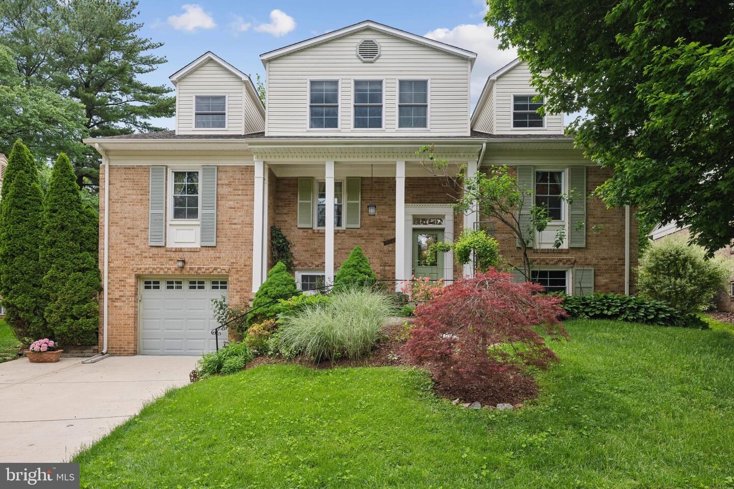 Property Photo: 9504 Kingsley Avenue MD 20814