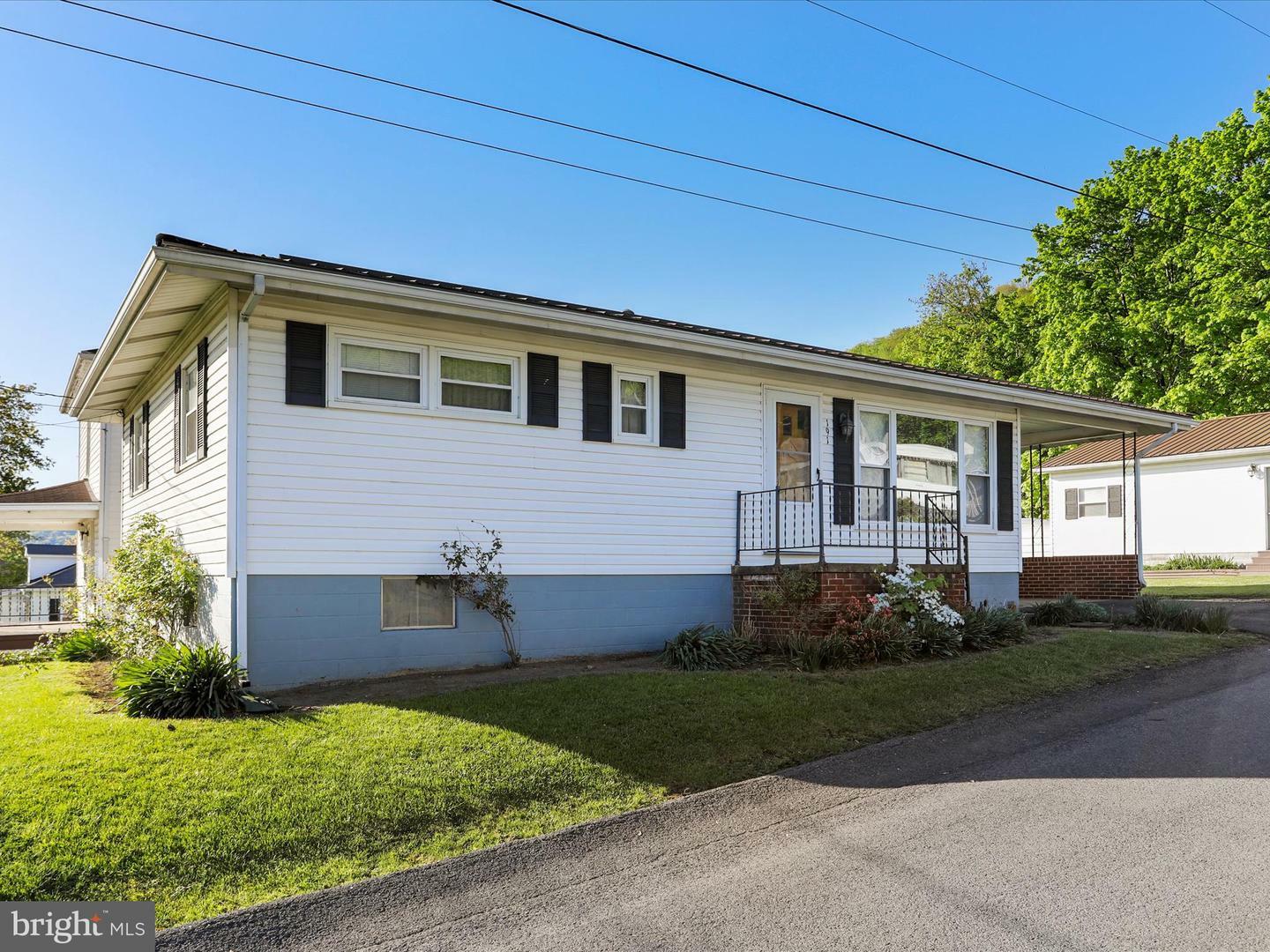Property Photo: 191 Carroll Avenue WV 26726