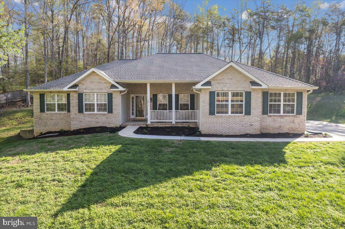 Property Photo: 6815 Interlude Place MD 20637