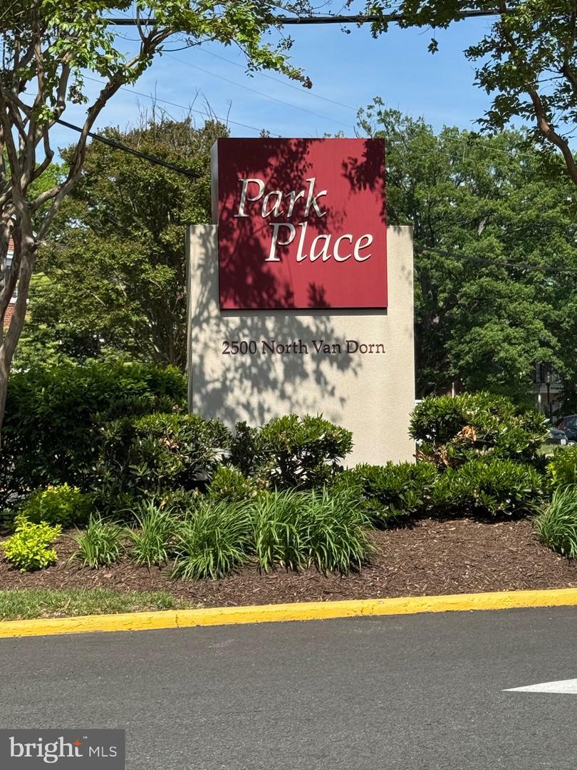 Property Photo:  2500 N Van Dorn Street 1006  VA 22302 