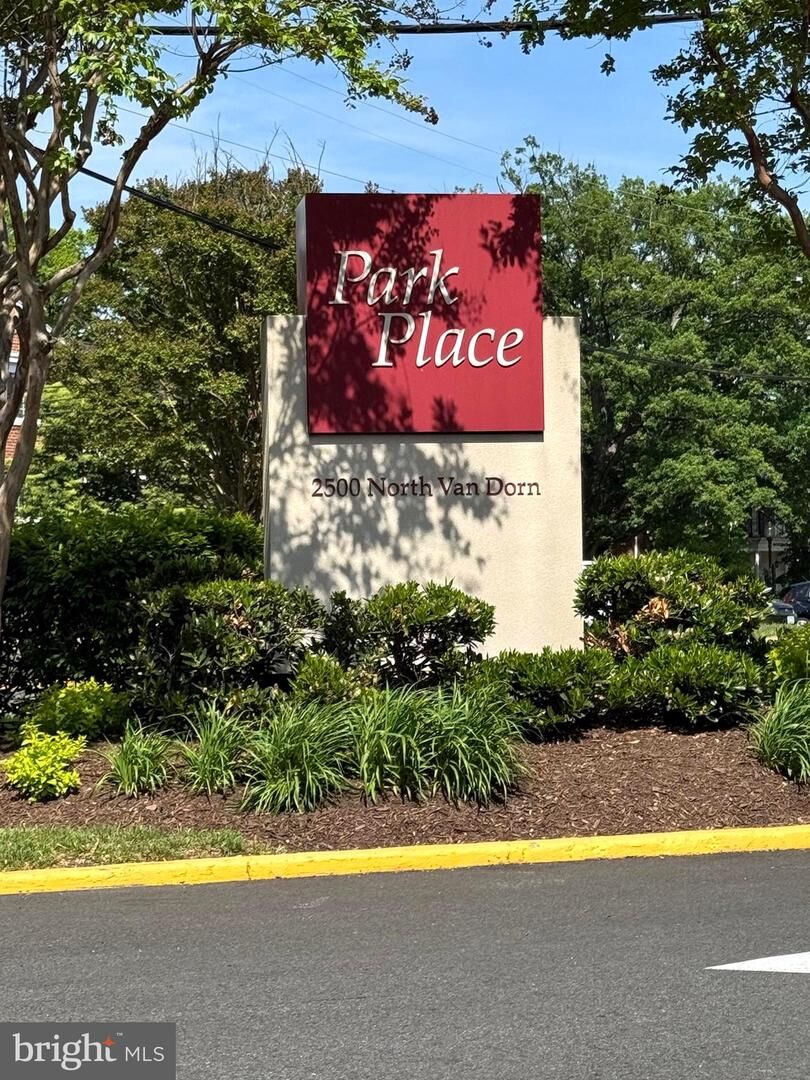 Property Photo:  2500 N Van Dorn Street 1006  VA 22302 
