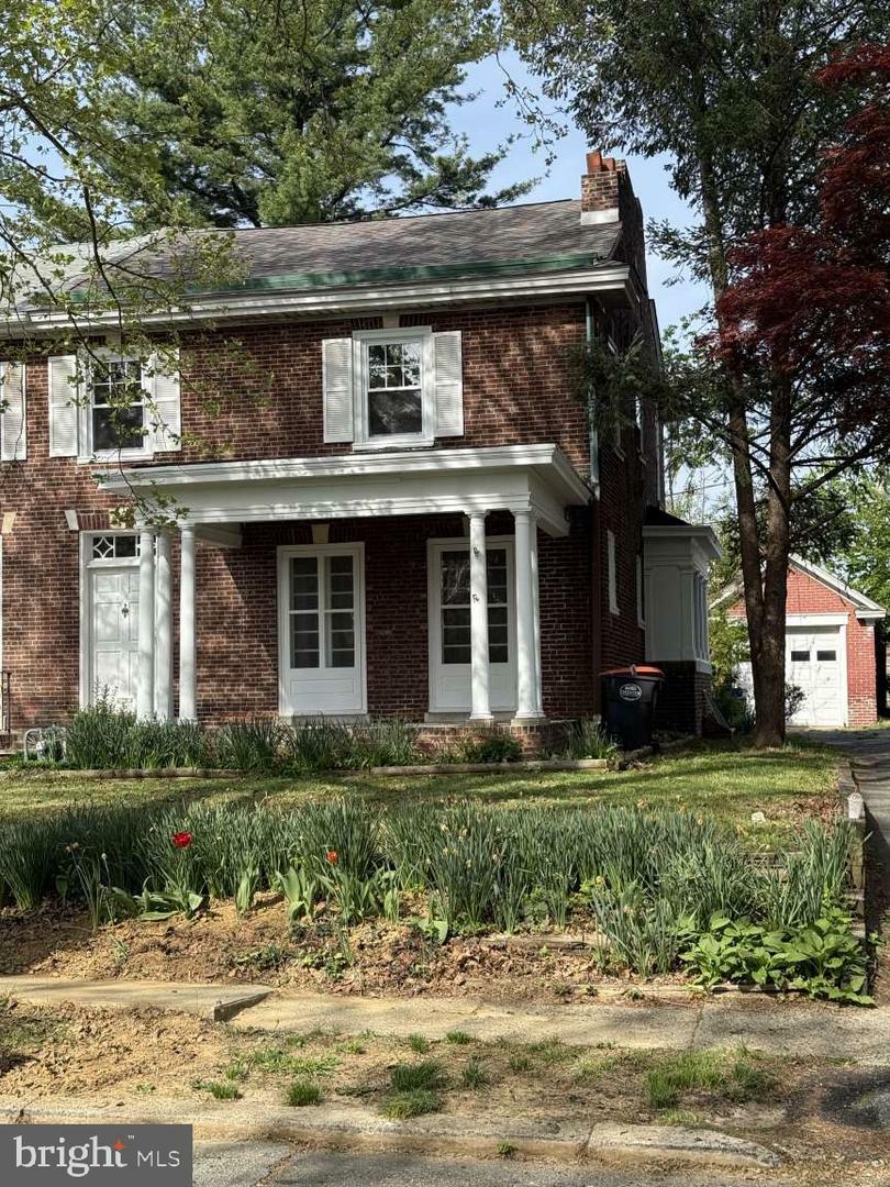 Property Photo: 16 E Parkway Avenue PA 19013