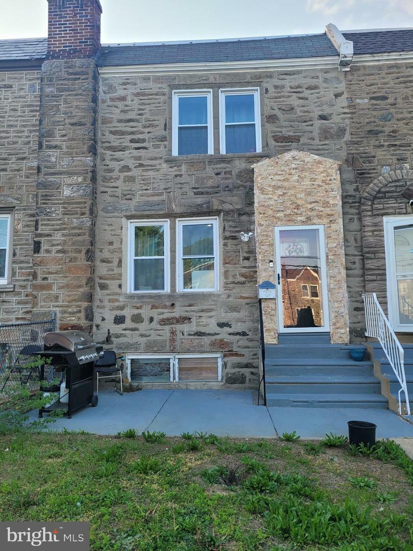 Property Photo: 6334 Large Street PA 19149